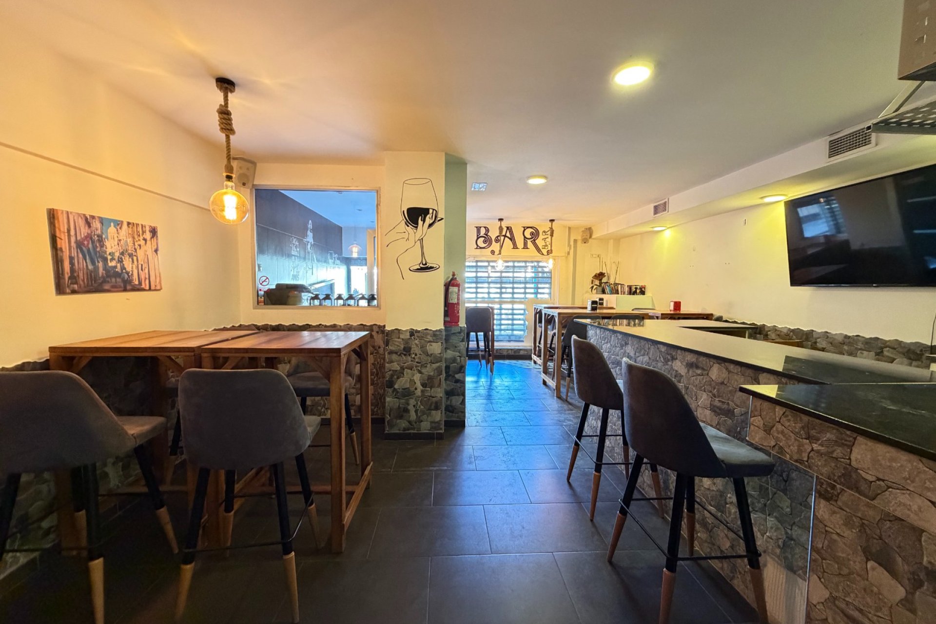 Traspaso - Bar - Cafeteria -
Torrevieja - Centro
