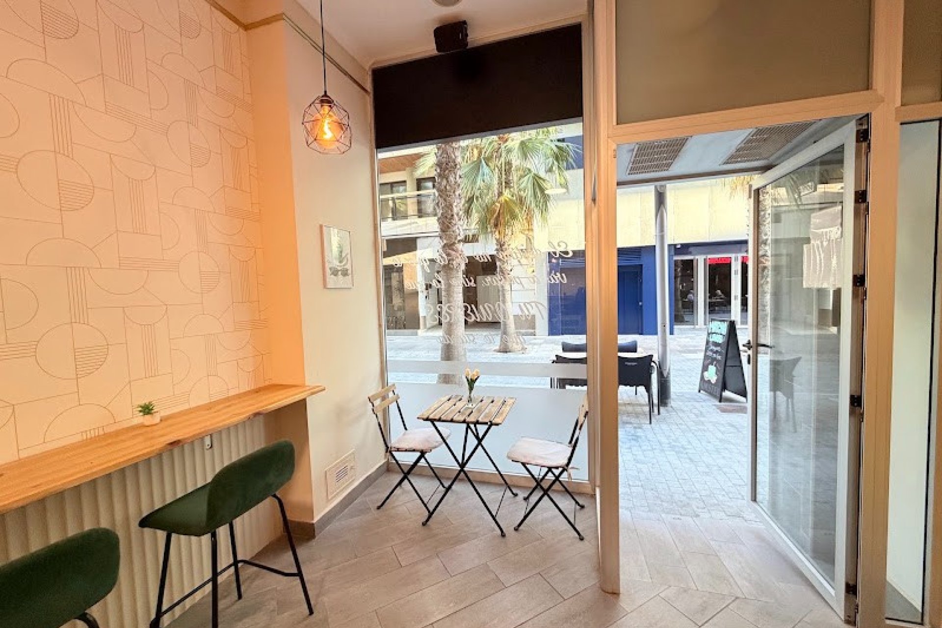 Traspaso - Bar - Cafeteria -
Torrevieja - Centro