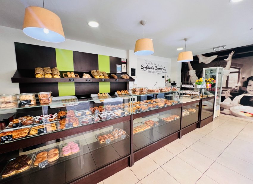 Traspaso - Local Comercial -
Torrevieja - Centro