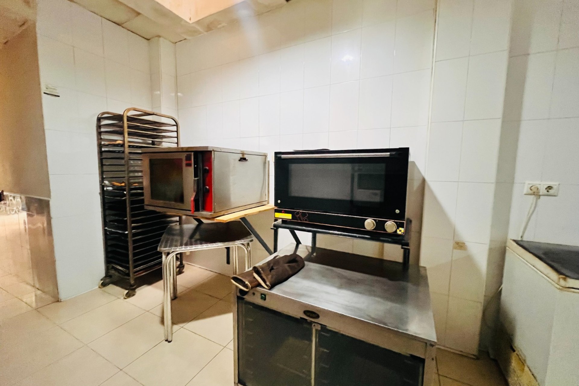 Traspaso - Local Comercial -
Torrevieja - Centro