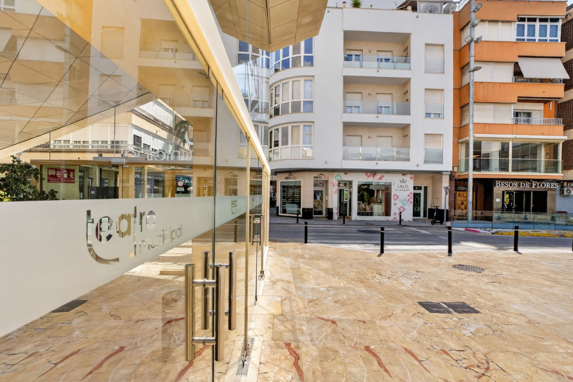 Traspaso - Peluquería -
Torrevieja - Centro