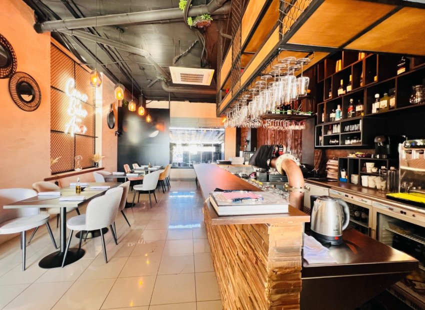 Traspaso - Restaurante -
Orihuela Costa - Cabo roig - La Zenia