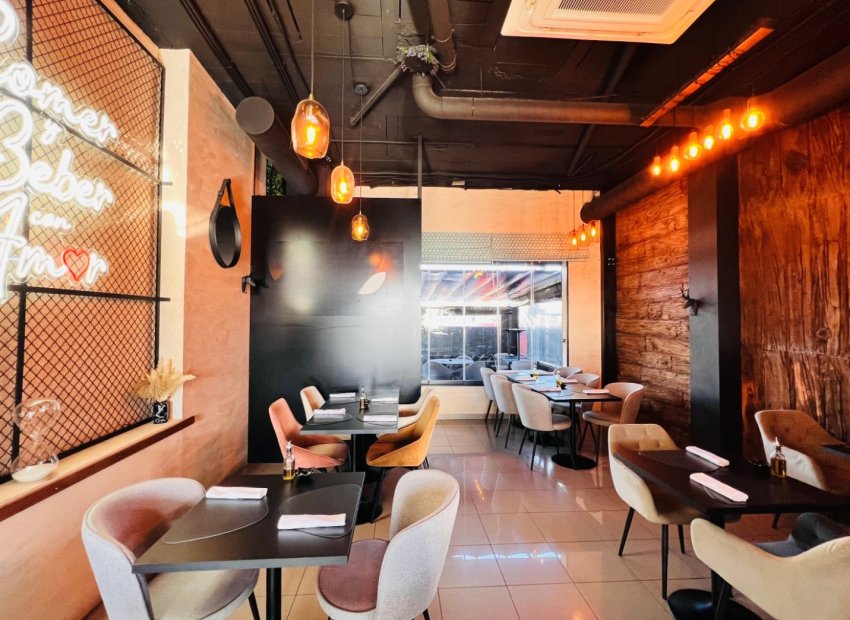 Traspaso - Restaurante -
Orihuela Costa - Cabo roig - La Zenia