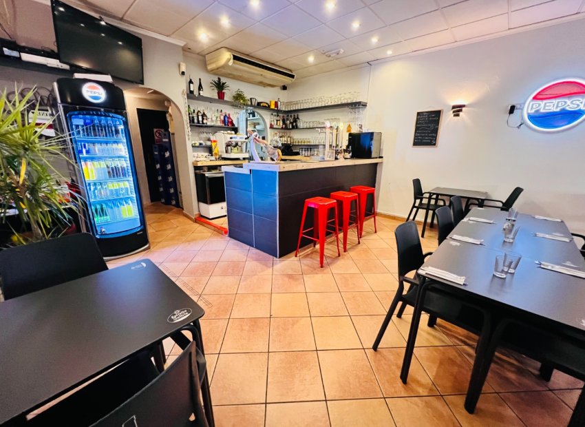 Traspaso - Restaurante -
Orihuela Costa - Villamartín