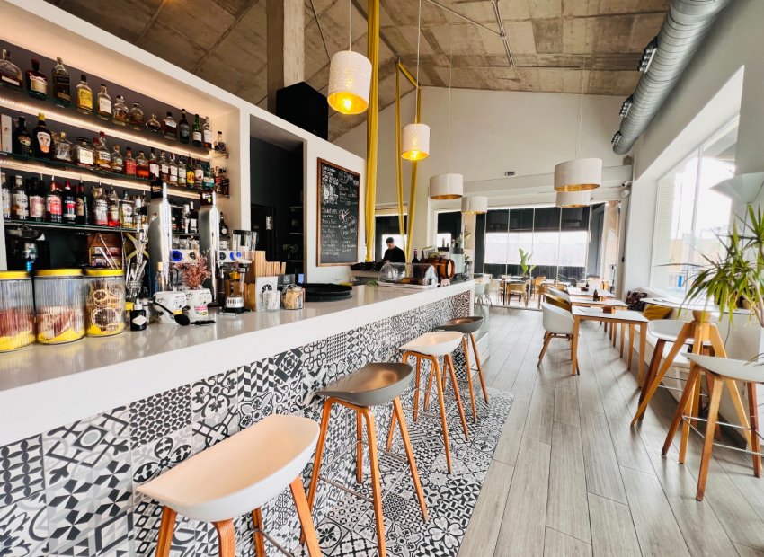 Traspaso - Restaurante -
Orihuela Costa