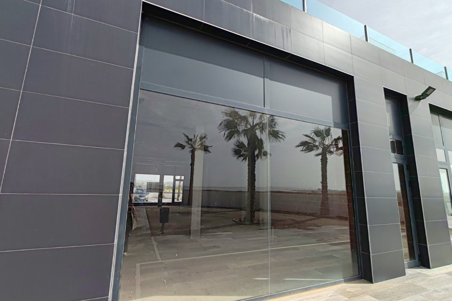 Venta - Local Comercial -
Guardamar del Segura - Urbanizaciones