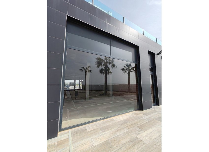 Venta - Local Comercial -
Guardamar del Segura - Urbanizaciones
