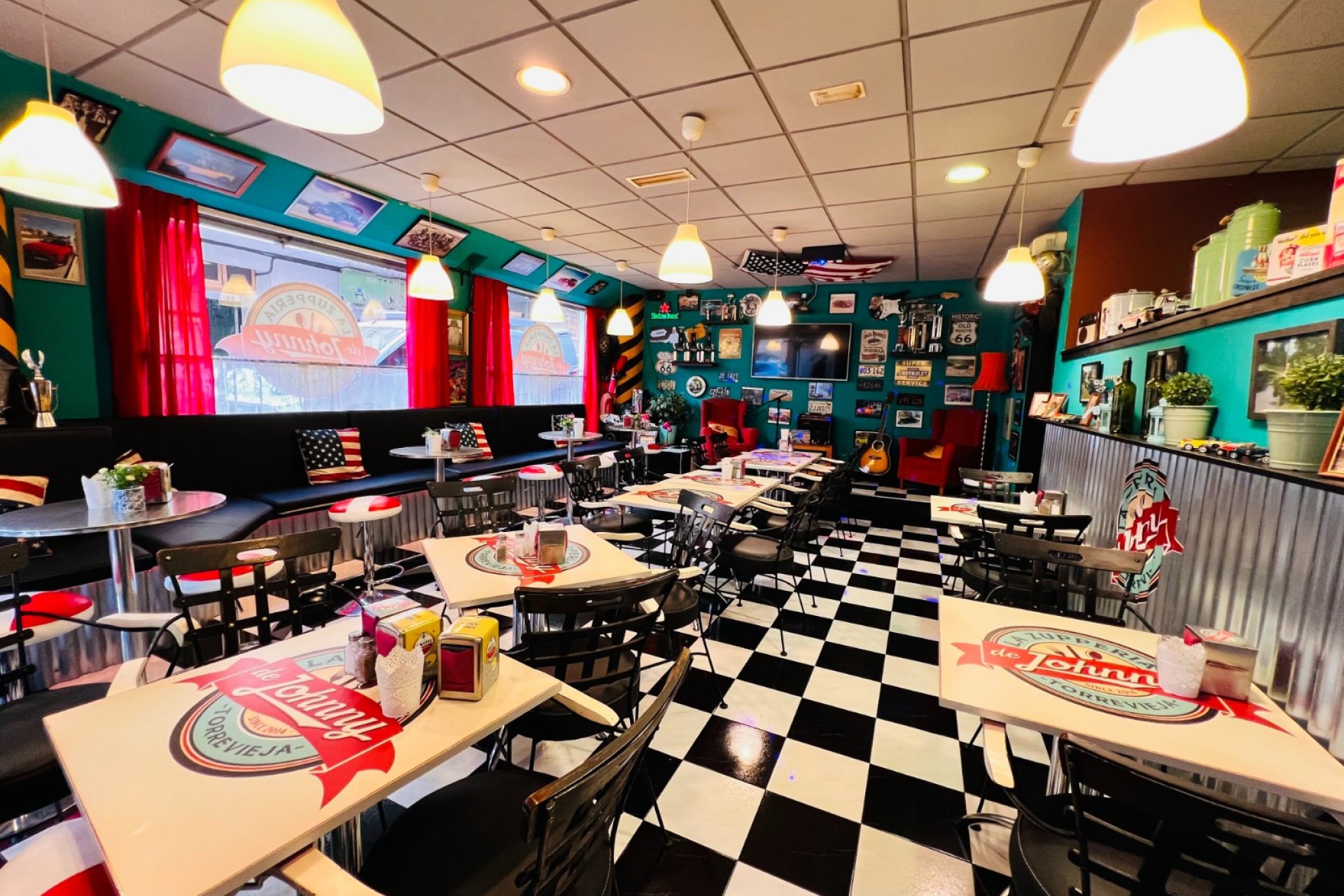 Venta - Local Comercial -
Torrevieja - Centro