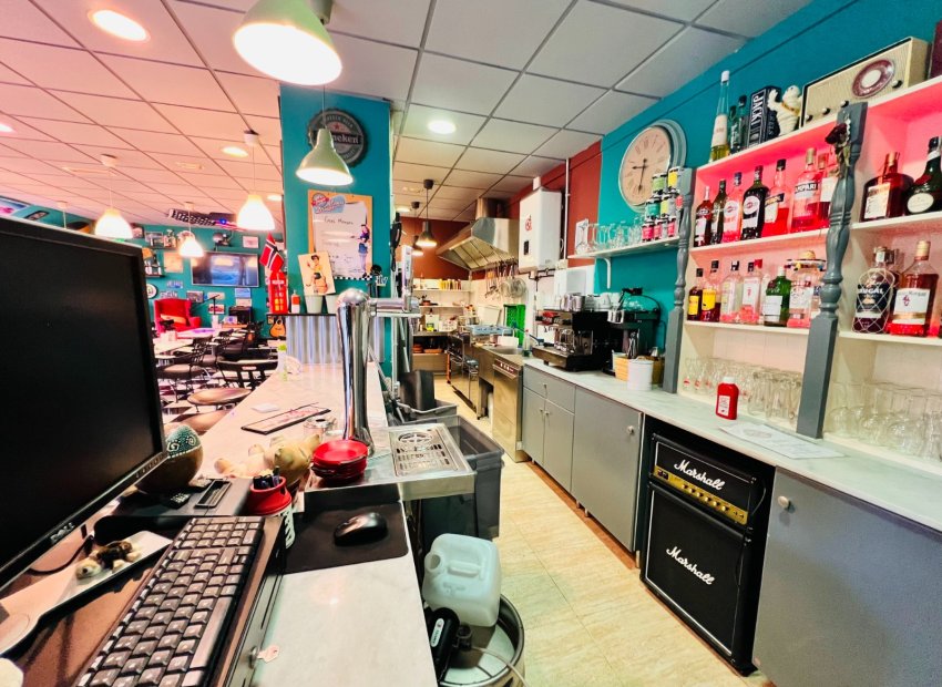 Venta - Local Comercial -
Torrevieja - Centro