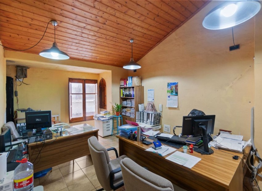 Venta - Local Comercial -
Torrevieja - Centro