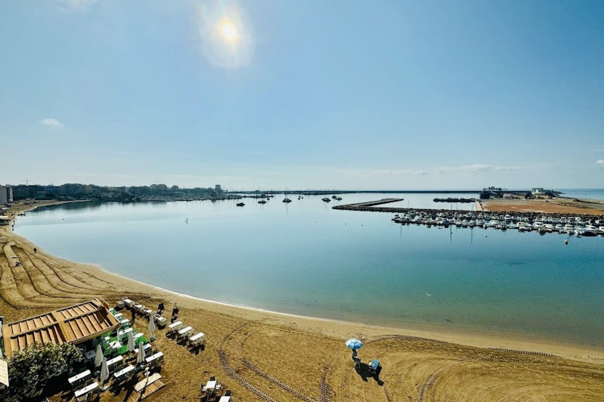 Venta - Local Comercial -
Torrevieja - El Acequión - Los Náufragos