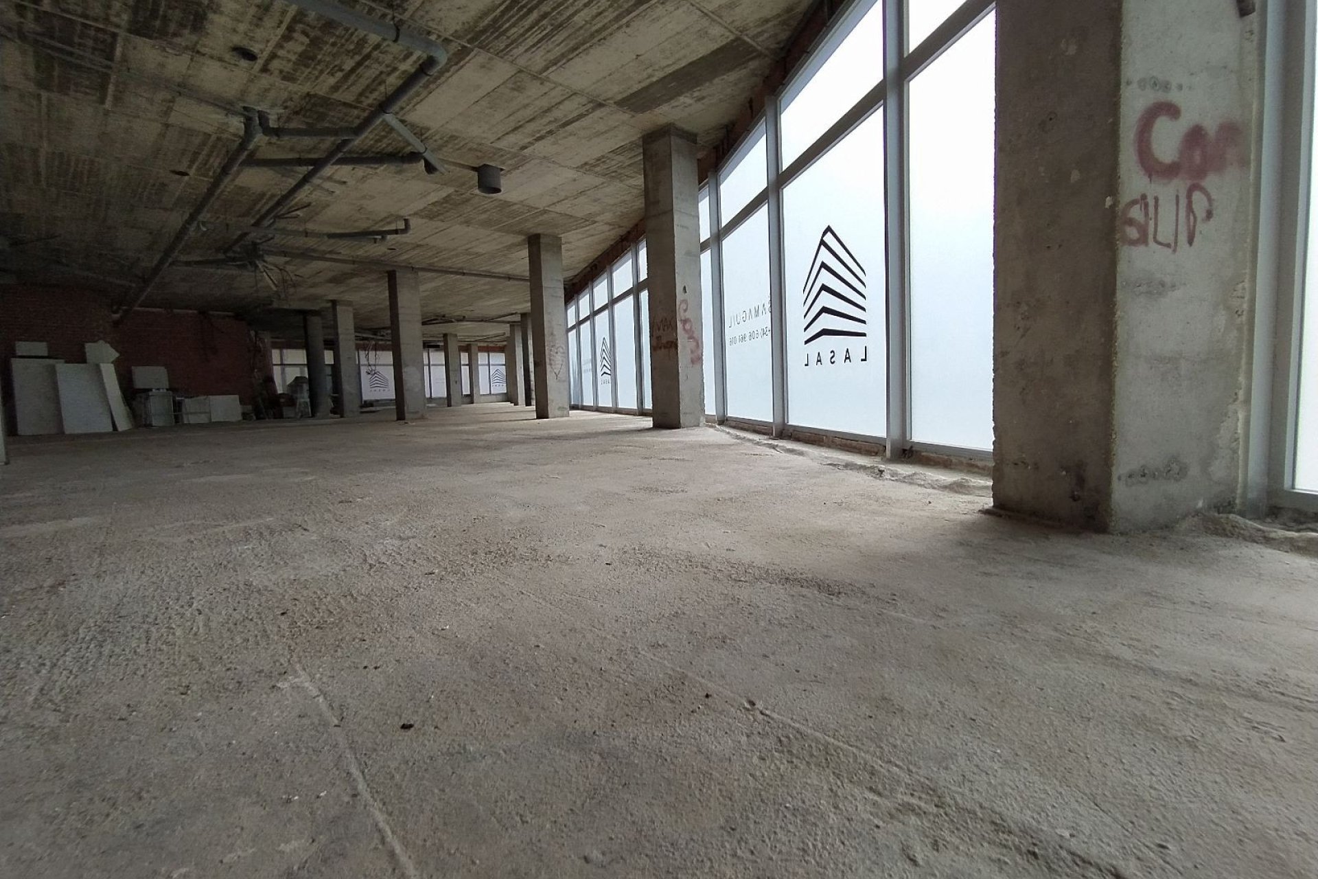 Venta - Local Comercial -
Torrevieja - Playa de los Locos