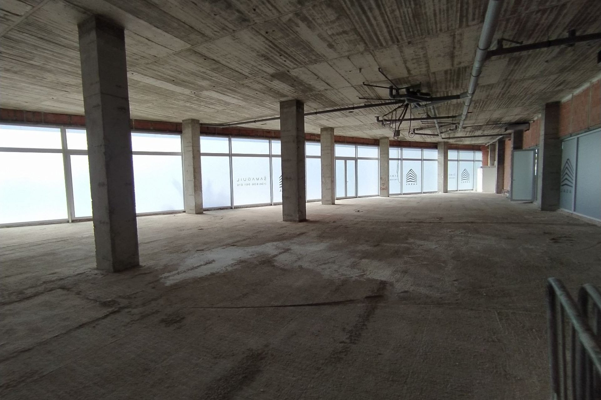Venta - Local Comercial -
Torrevieja - Playa de los Locos