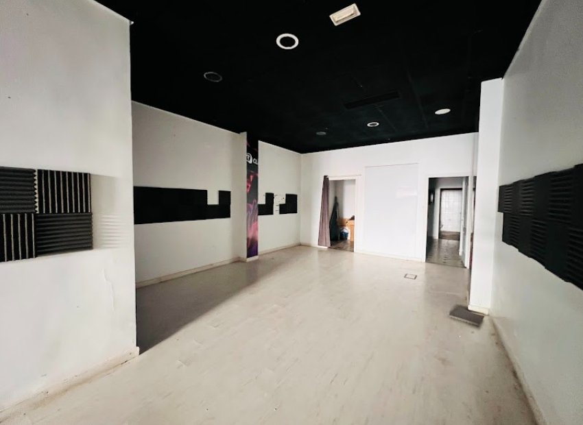 Vente - Locaux Commerciaux -
Torrevieja - Centro