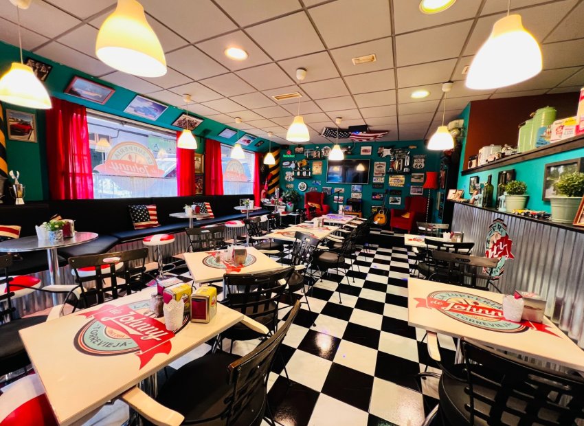 Vente - Locaux Commerciaux -
Torrevieja - Centro