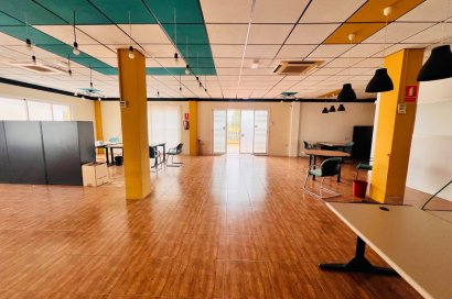 Alquiler - Local Comercial -
Torrevieja - La Siesta - El Salado -  Torreta