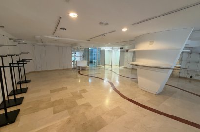 Rental - Commercial Premises -
Torrevieja - Centro