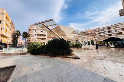 Resale - Commercial Premises -
Torrevieja - Centro