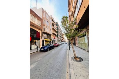 Rental - Commercial Premises -
Torrevieja - Centro