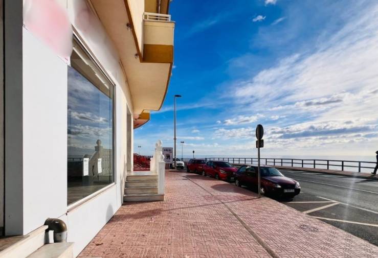 Commercial Premises - Sale - Torrevieja -
                Centro