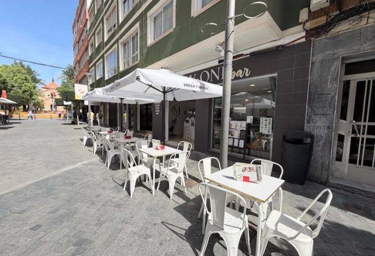 Bar - CoffeShop - Transfer - Torrevieja -
                Centro