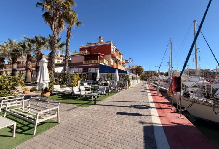 Bar - CoffeShop - Transfer - Torrevieja -
                Centro