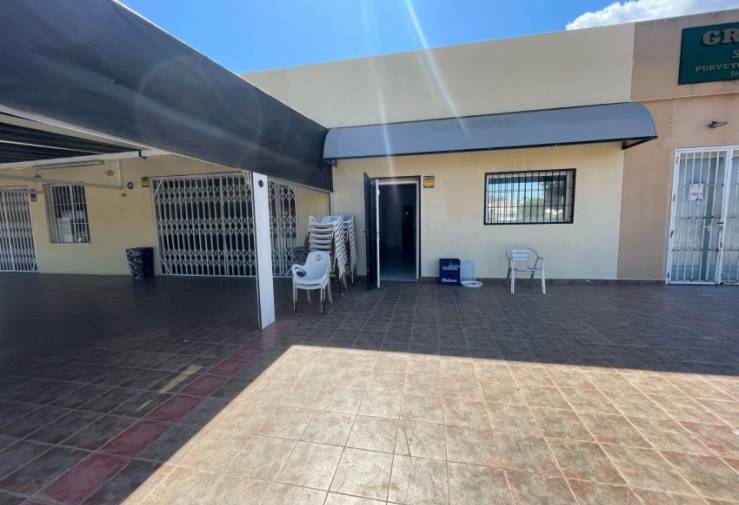 Locaux Commerciaux - Location - Torrevieja -
                La Siesta - El Salado -  Torreta