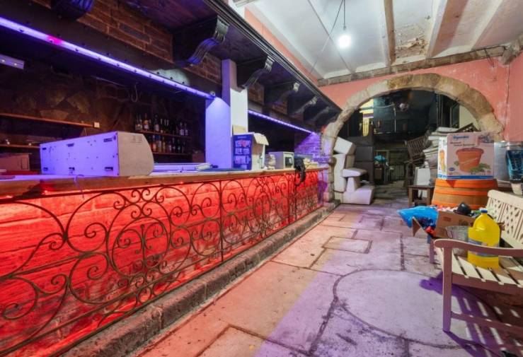 Commercial Premises - Sale - Torrevieja -
                Centro